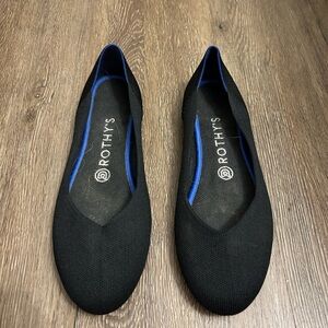 Rothy's Women's Black and Blue Flats